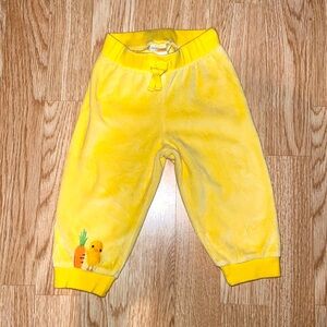 Gymboree Yellow Sweat Pants with a Chick and Carrot Size 6-12 months